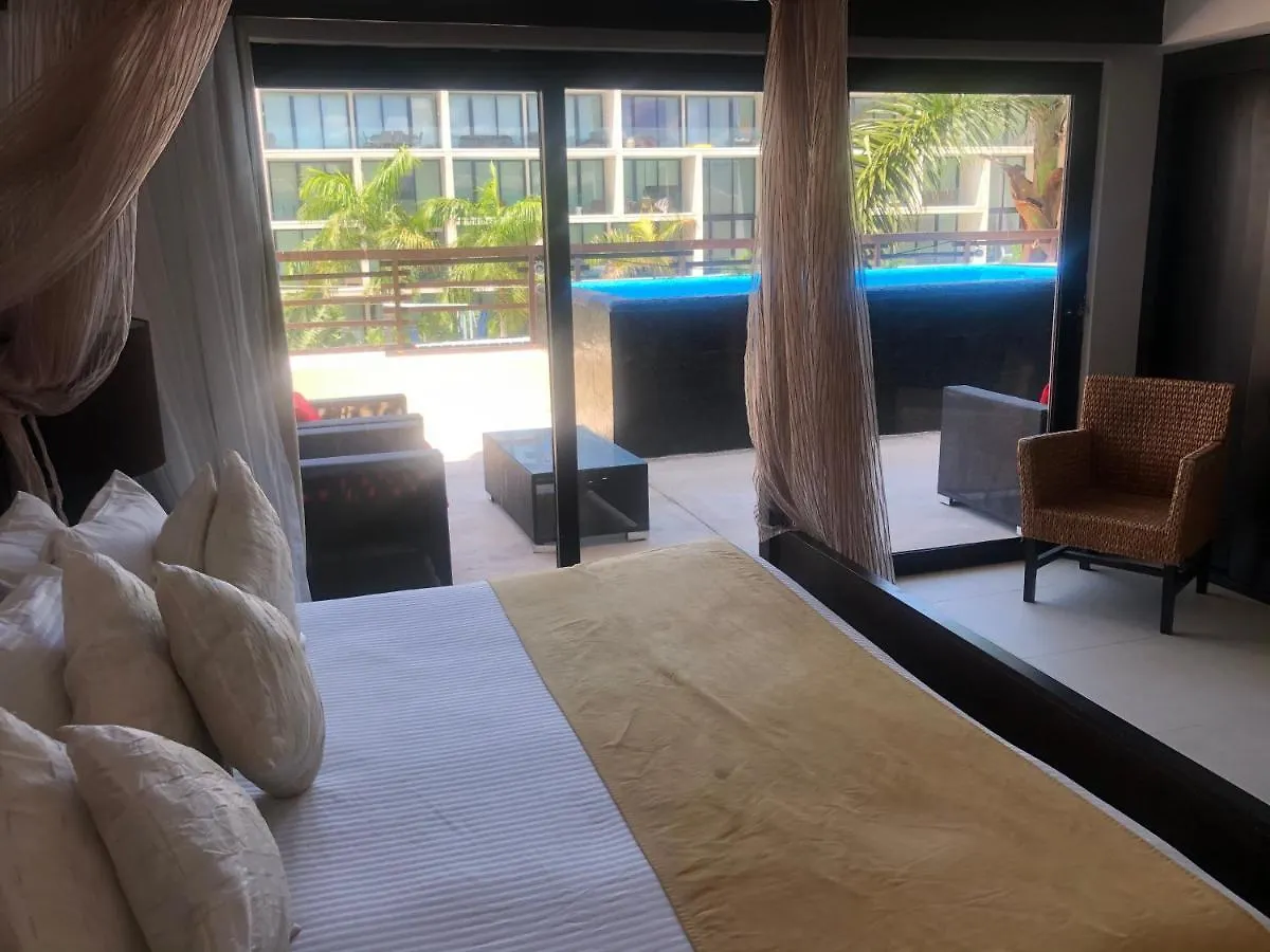 Aparthotel Aldea Thai By Blue Oceanfront Playa del Carmen