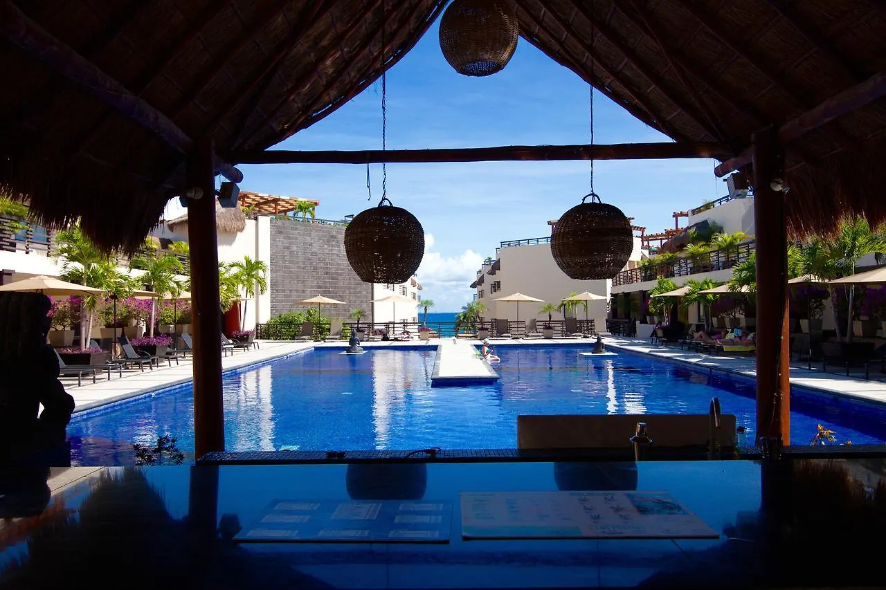 **** Aparthotel Aldea Thai By Blue Oceanfront Playa del Carmen Mexico