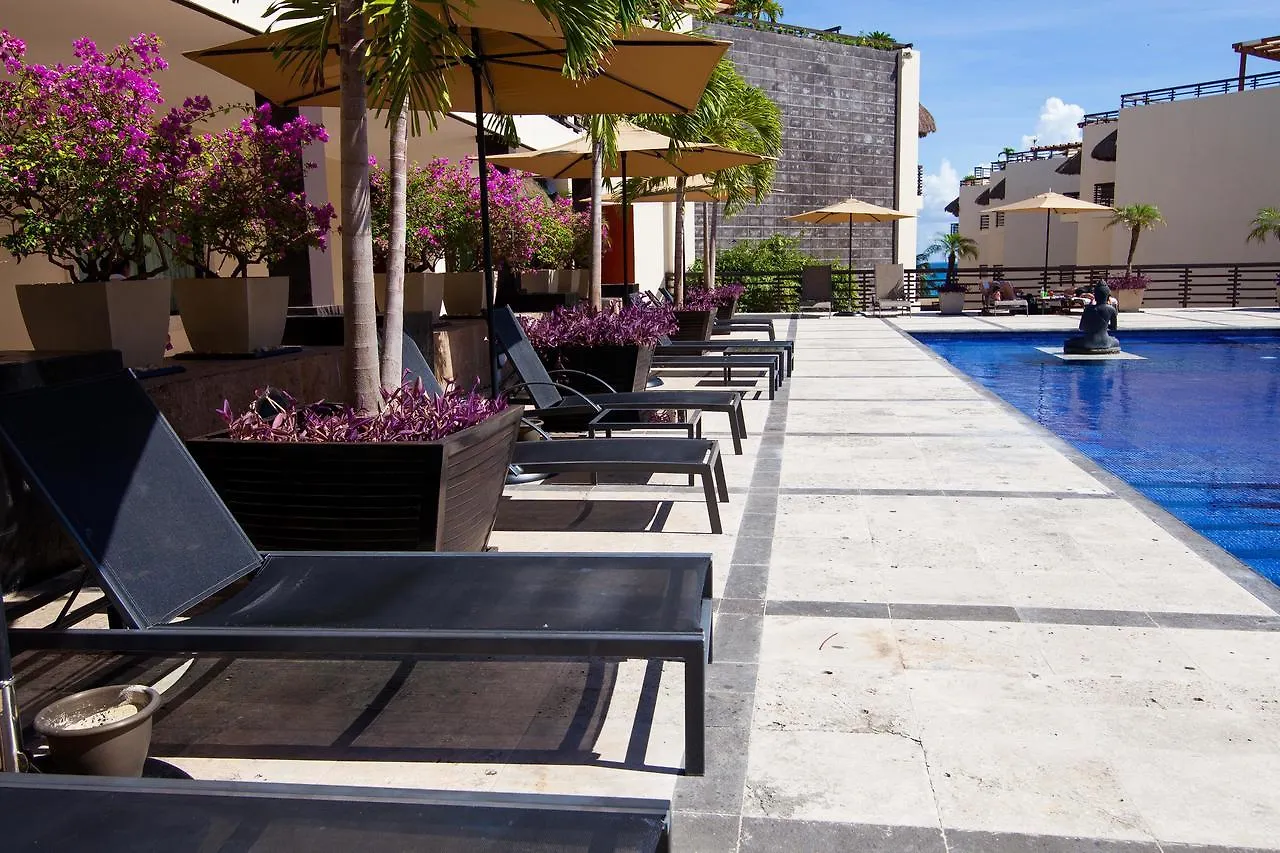 Aldea Thai By Blue Oceanfront Playa del Carmen Aparthotel